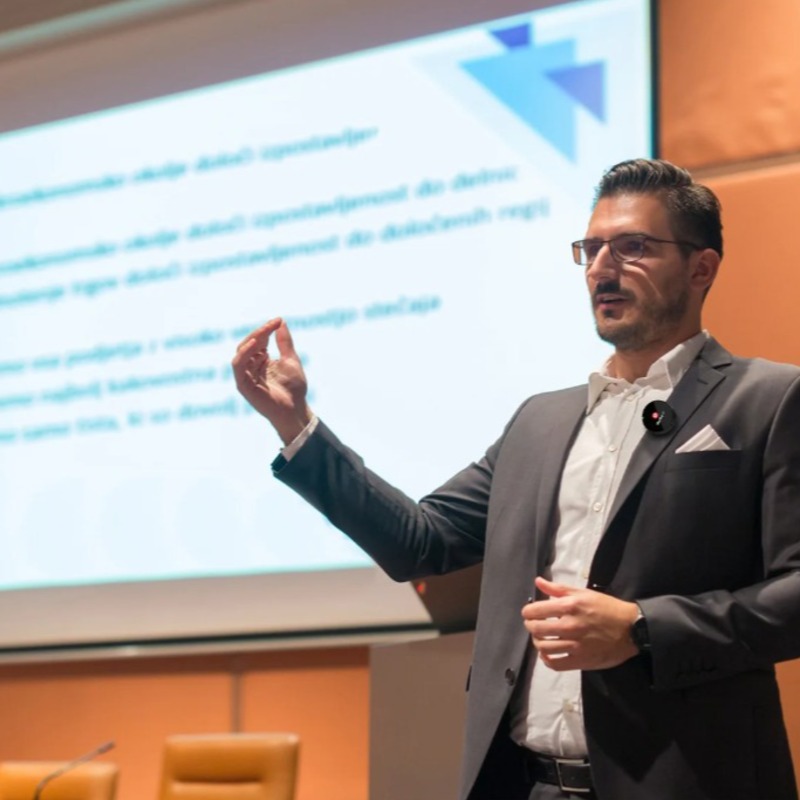  IPEVO AI 無線領夾麥克風 (1對2)